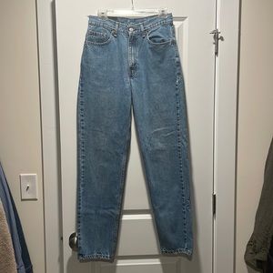 Vintage Levi’s Jeans Slim Fit Tapered Leg